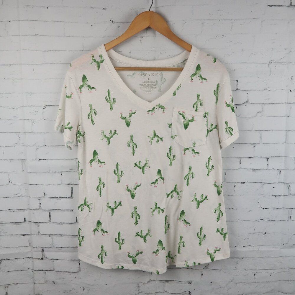 AWAKE IVORY WITH GREEN CACTUS PRINT V NECK SHORT SLEEVE SLEEP SHIRT SIZE SMALL